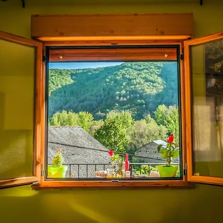 Rural House With Jacuzzi And Fireplace In The For 2 People Riello