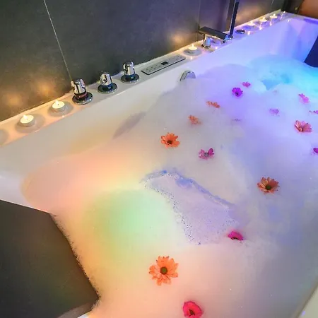 Casa vacanze Rural House With Jacuzzi And Fireplace In The For 2 People *