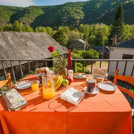Rural House With Jacuzzi And Fireplace In The For 2 People