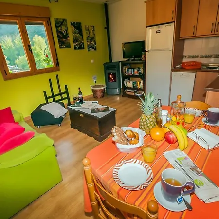 Casa vacanze Rural House With Jacuzzi And Fireplace In The For 2 People Riello