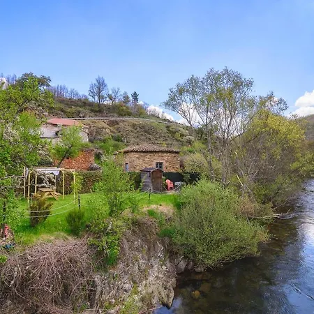 Rural House With Jacuzzi And Fireplace In The For 2 People Casa vacanze *
